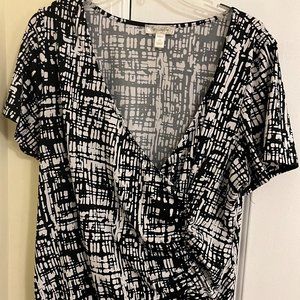 Dress Barn Black and White Wrap Shirt size 2X
